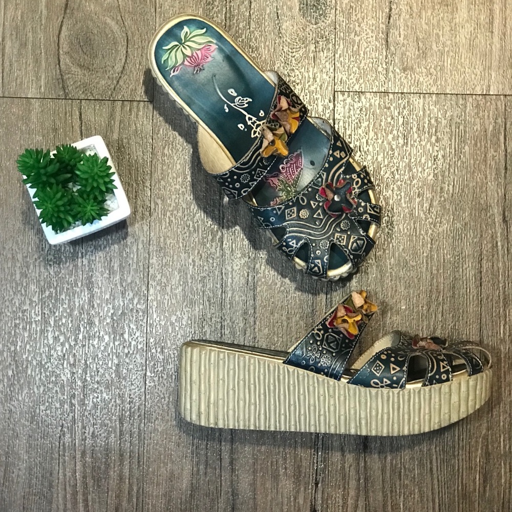 SOCOFY | Leather Backless Flower Clogs Black | 7.5